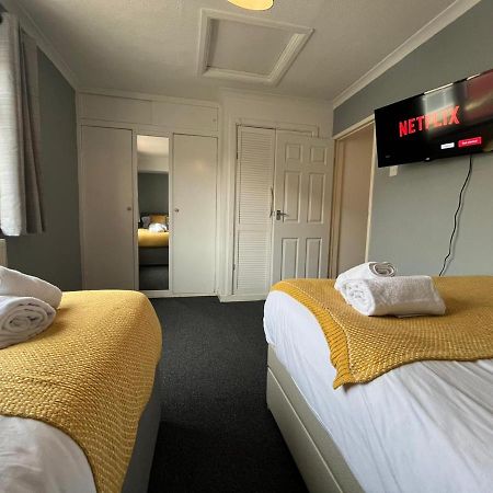 Access To Private Gym Room, 3 Bedrooms, Close To The City Суонси Экстерьер фото