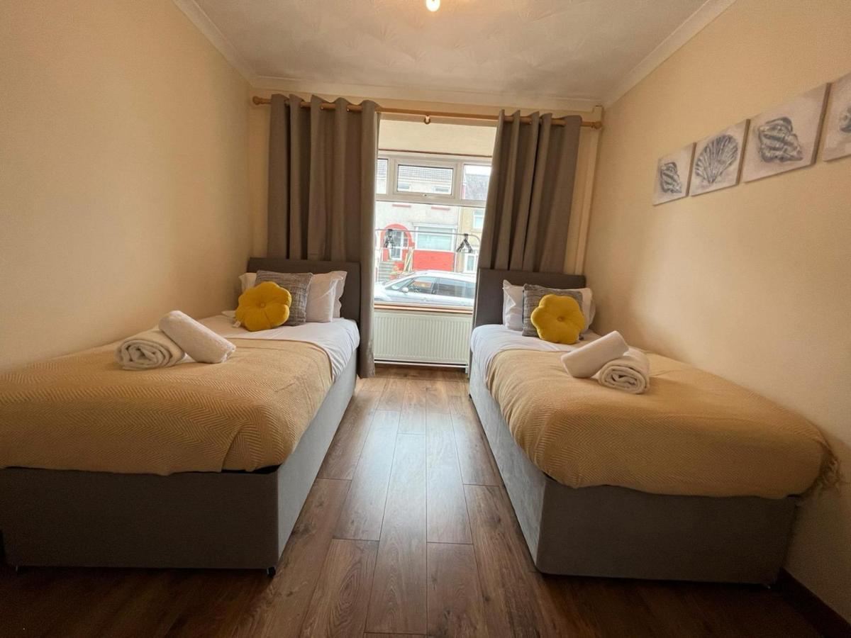 Access To Private Gym Room, 3 Bedrooms, Close To The City Суонси Экстерьер фото